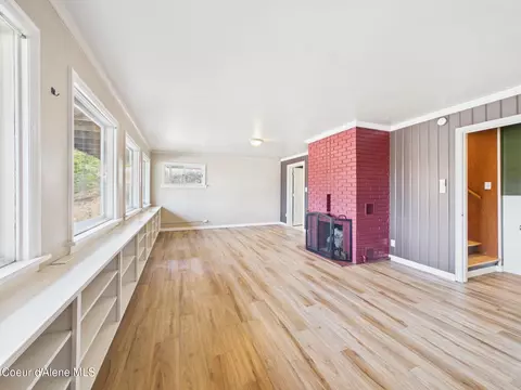 Living - 609 S Maple St, Kellogg, ID 83837 photo 4 of 6