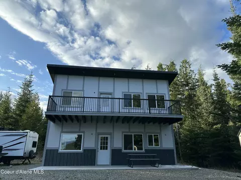 208 Humboldt Dr, Bonners Ferry, ID 83805