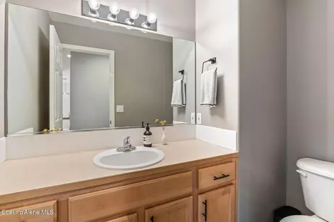 Bath - 533 S Ithaca St, Post Falls, ID 83854 photo 1 of 3
