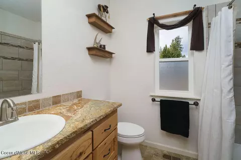 Bath - 80897993 E Forest View Rd, Athol, ID 83801 photo 4 of 6
