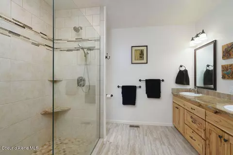 Bath - 80897993 E Forest View Rd, Athol, ID 83801 photo 1 of 6