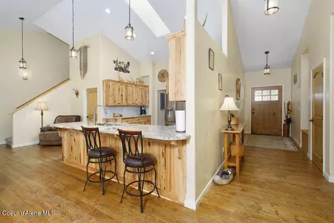 Entry Way - 80897993 E Forest View Rd, Athol, ID 83801 photo 2 of 3