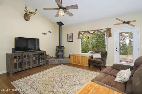Living - 80897993 E Forest View Rd, Athol, ID 83801 photo 2 of 2