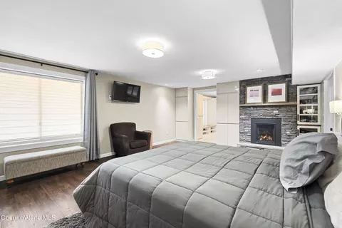 Bedroom - 245 Woolsey Rd, Sagle, ID 83860 photo 10 of 10