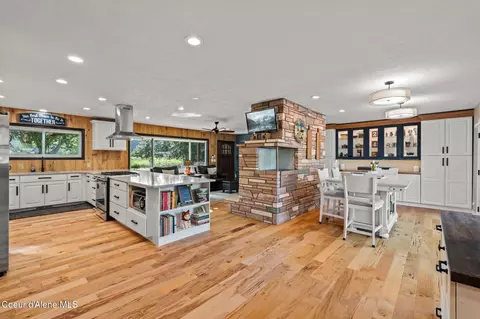 Kitchen - 245 Woolsey Rd, Sagle, ID 83860 photo 1 of 5