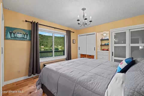 Bedroom - 245 Woolsey Rd, Sagle, ID 83860 photo 4 of 10