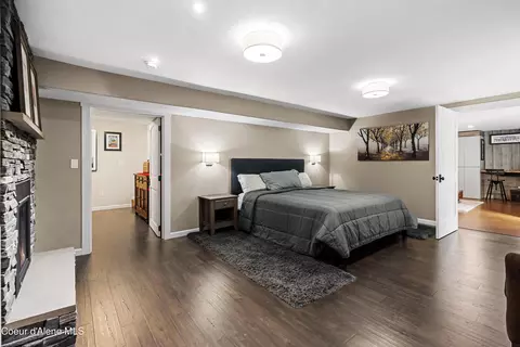 Bedroom - 245 Woolsey Rd, Sagle, ID 83860 photo 9 of 10