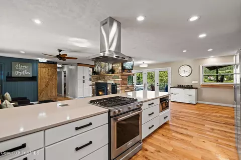 Kitchen - 245 Woolsey Rd, Sagle, ID 83860 photo 4 of 5