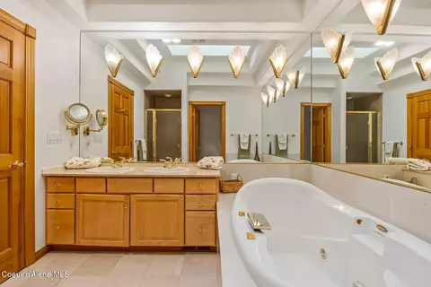 Bath - 620 SE Alderwood Ct, Pullman, WA 99163 photo 1 of 4