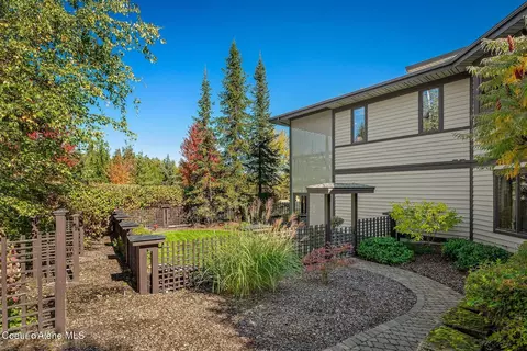 Exterior - 620 SE Alderwood Ct, Pullman, WA 99163 photo 13 of 18