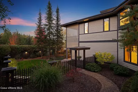 Exterior - 620 SE Alderwood Ct, Pullman, WA 99163 photo 5 of 18