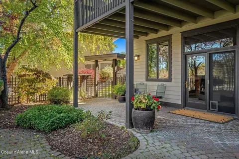 Exterior - 620 SE Alderwood Ct, Pullman, WA 99163 photo 10 of 18