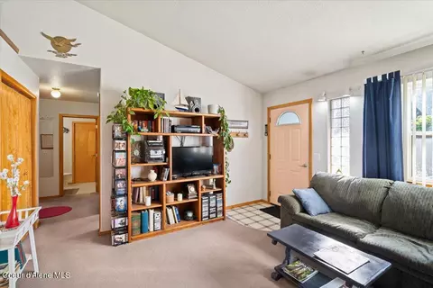 311 S 3rd Ave, Sandpoint, ID 83864 photo 7