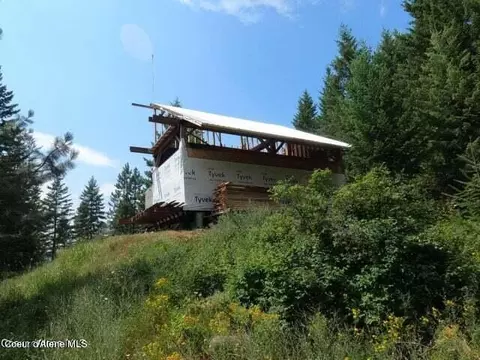 176 Bucksnort Dr, Sagle, ID 83860