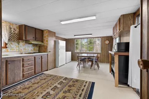 Kitchen - 13687 N Hauser Lake Rd, Post Falls, ID 83854 photo 1 of 2
