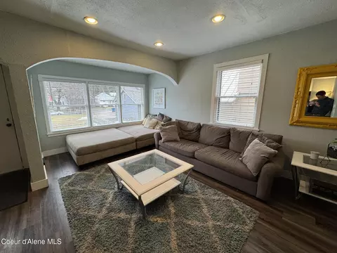 Living - 118 Queen St, Wallace, ID 83873 photo 2 of 3