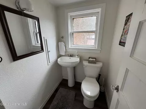Bath - 118 Queen St, Wallace, ID 83873 photo 2 of 2