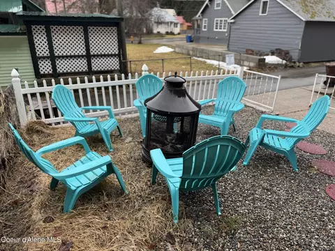 Exterior - 118 Queen St, Wallace, ID 83873 photo 2 of 5