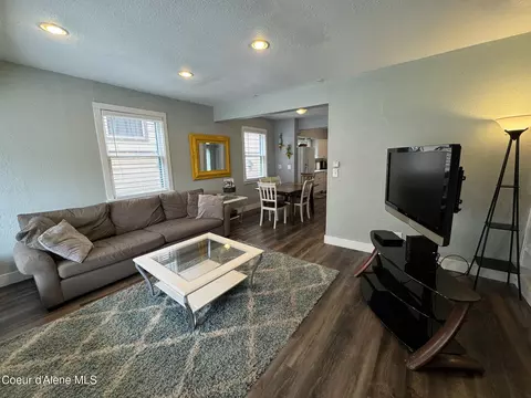 Living - 118 Queen St, Wallace, ID 83873 photo 1 of 3