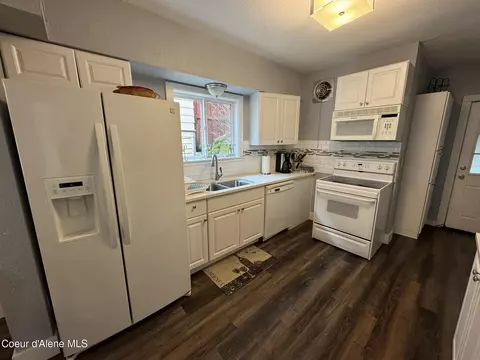 Kitchen - 118 Queen St, Wallace, ID 83873 photo 1 of 3