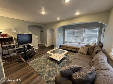 Living - 118 Queen St, Wallace, ID 83873 photo 3 of 3