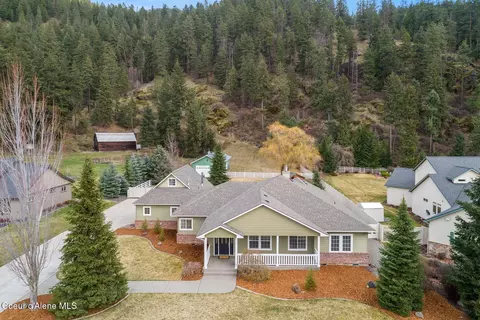 6200 N 18th St, Dalton Gardens, ID 83815