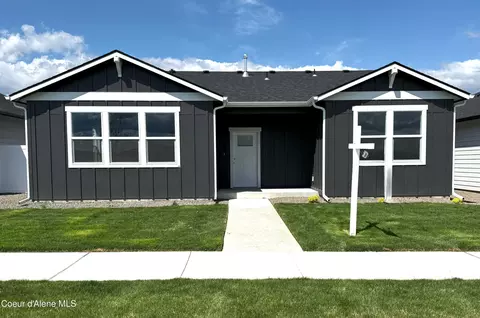 5210 E Antares Ln, Post Falls, ID 83854