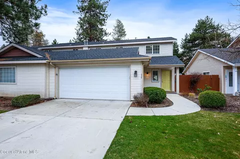 326 E Knotty Pine Ln, Coeur D'alene, ID 83815