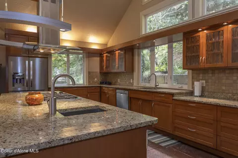 Kitchen - 424 2nd St, Kellogg, ID 83837 photo 4 of 5