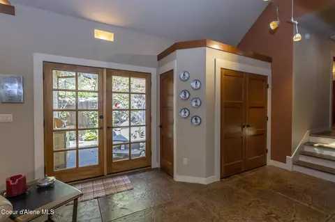 Entry Way - 424 2nd St, Kellogg, ID 83837 photo 1 of 2