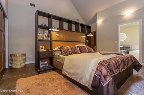 Bedroom - 424 2nd St, Kellogg, ID 83837 photo 3 of 4