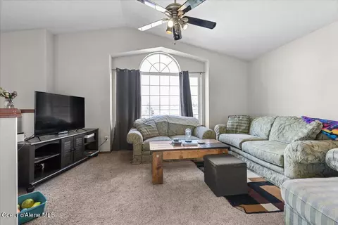 2572 N Sparrow Loop, Post Falls, ID 83854 photo 4