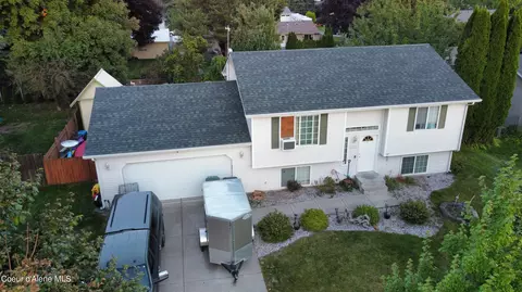 10558 N Crimson Dr, Hayden, ID 83835