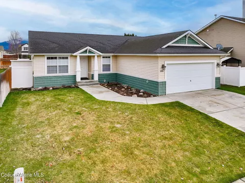 6682 N Hawk Owl Ln, Coeur D'alene, ID 83815
