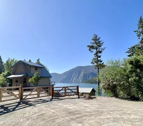 Exterior - 17698 E Bannock Dr, Bayview, ID 83803 photo 3 of 5