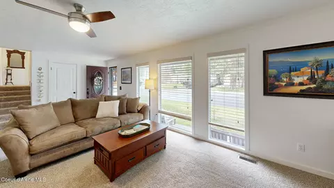 Living - 409 S Ponderosa Loop, Post Falls, ID 83854 photo 2 of 3