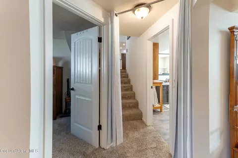Entry Way - 409 S Ponderosa Loop, Post Falls, ID 83854 photo 1 of 1