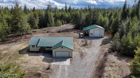 8386 W Liberty Dr, Spirit Lake, ID 83869