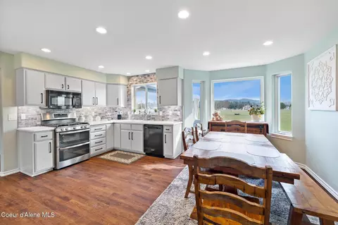 Kitchen - 4450 E Poleline Ave, Post Falls, ID 83854 photo 4 of 6