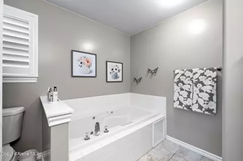 Bath - 4450 E Poleline Ave, Post Falls, ID 83854 photo 2 of 4