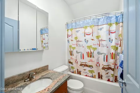Bath - 16659 Waller Rd, Bayview, ID 83803 photo 4 of 4