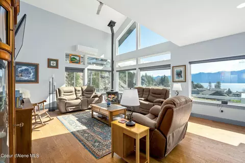 Living - 16659 Waller Rd, Bayview, ID 83803 photo 2 of 5