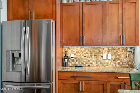 Kitchen - 16659 Waller Rd, Bayview, ID 83803 photo 4 of 6