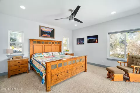 Bedroom - 16659 Waller Rd, Bayview, ID 83803 photo 1 of 5