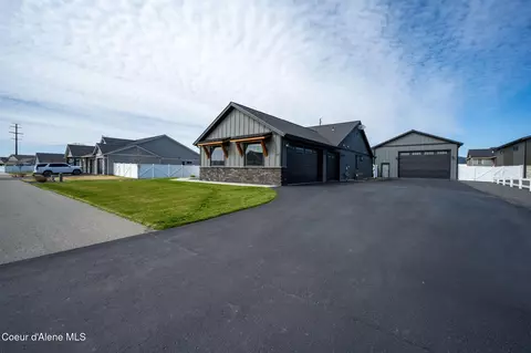 8165 W Splitrail Ave, Rathdrum, ID 83858 photo 6