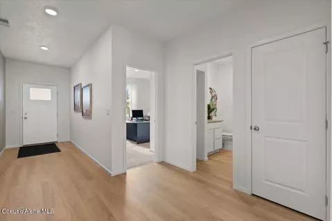 Entry Way - 5137 E Aquila Ave, Post Falls, ID 83854 photo 2 of 3