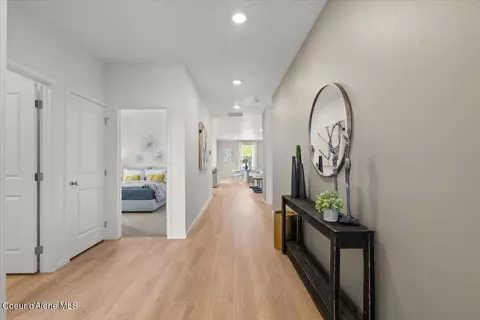 Entry Way - 5137 E Aquila Ave, Post Falls, ID 83854 photo 1 of 3