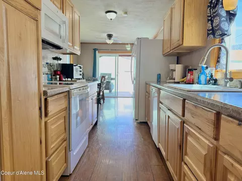 Kitchen - 420 E Larch Ave, Osburn, ID 83849 photo 2 of 2