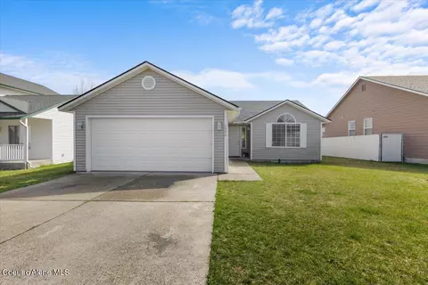 1374 W Bering Ave, Coeur D'alene, ID 83815