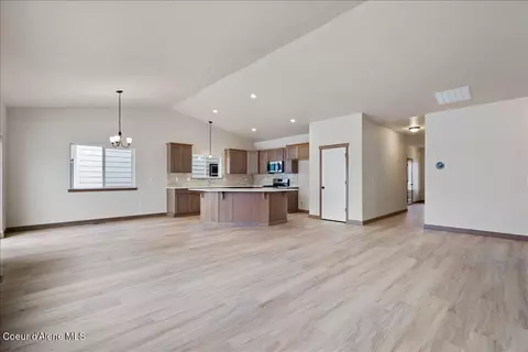 2825 E Cinder Ave, Post Falls, ID 83854 photo 11